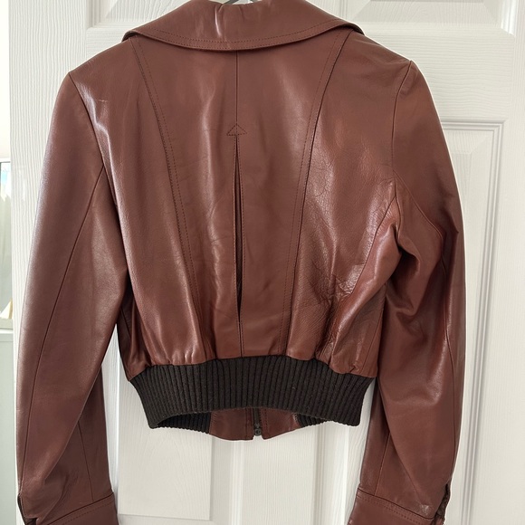 Vintage Brown 💯 leather jacket small - Picture 2 of 5